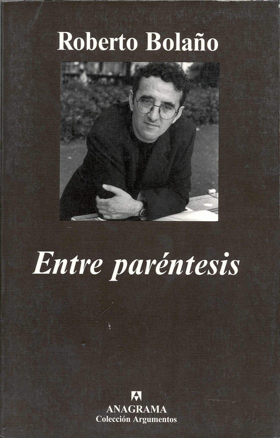 Coberta de Entre paréntesis, de Roberto Bolaño