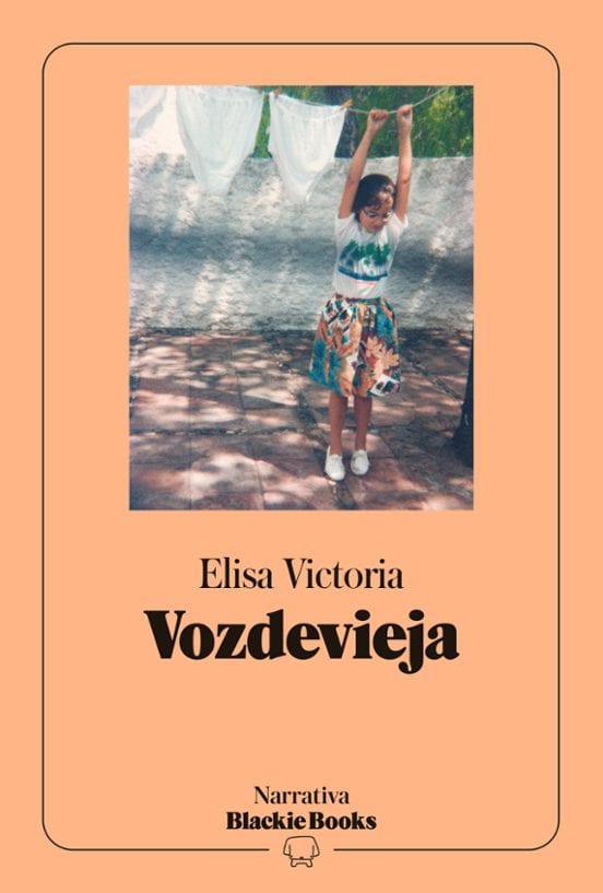 Portada de Vozdevieja, de Elisa Victoria