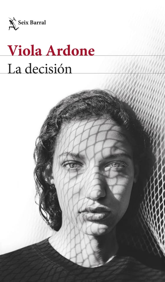 Portada de La decisión, de Viola Ardone