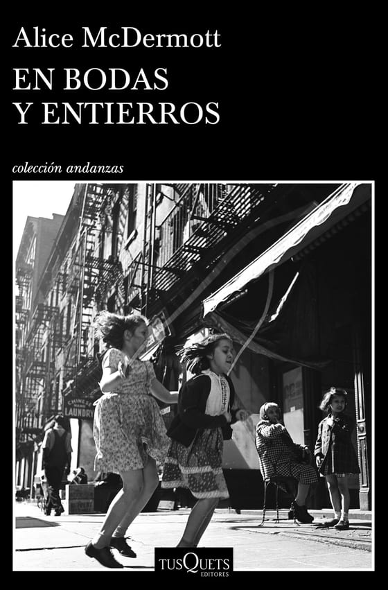 Portada de En bodas y entierros, de Alice McDermott